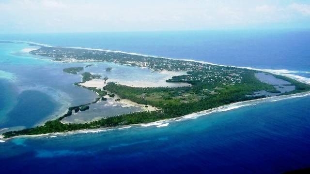 Maldives - Seenu Hithadhoo island - Photo by Ali Rilwan, Bluepeace